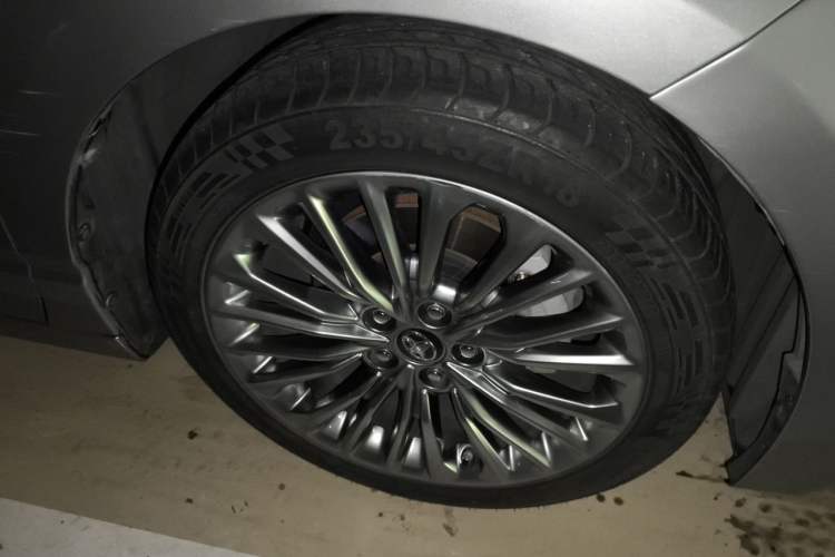 Used Toyota Avalon 2019 Dual-Engine 2.5L XLE Prestige Version China VI Standard Exterior 7