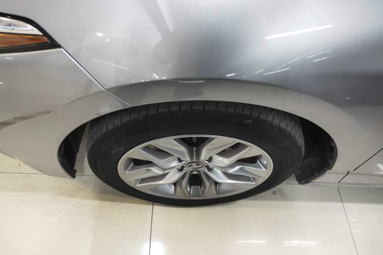 Used Toyota Avalon 2019 Dual-Engine 2.5L Luxury Edition China VI Standard Exterior 7