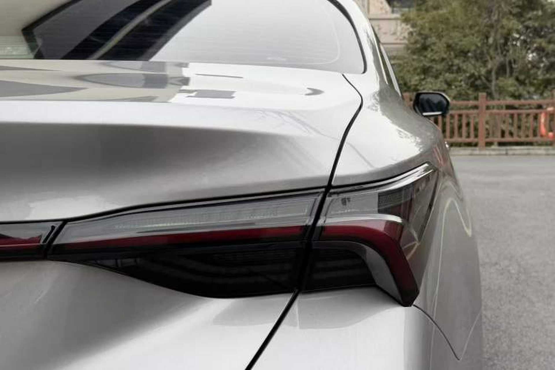 Used Toyota Avalon 2019 2.0L Luxury Edition China VI Standard Exterior 8