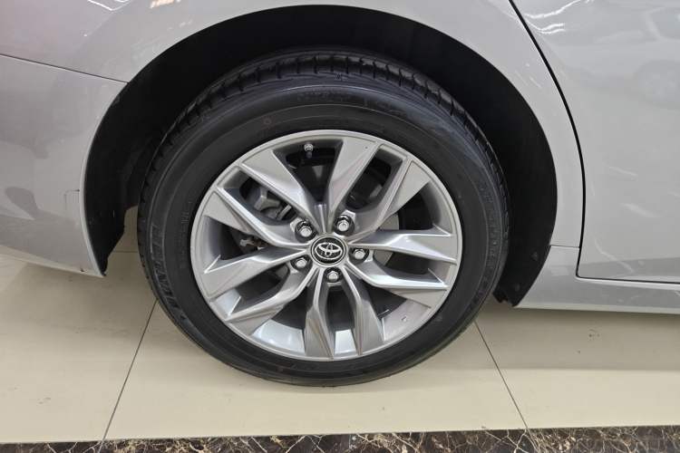 Used Toyota Avalon 2019 2.0L Luxury Edition China VI Standard Exterior 8