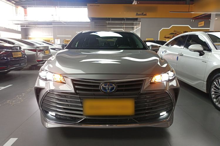 Used Toyota Avalon 2019 Dual-Engine 2.5L Luxury Edition China VI Standard Front