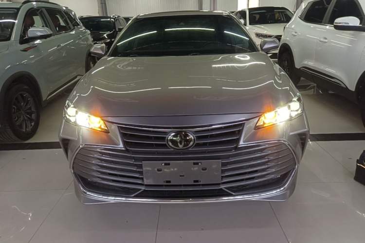 Used Toyota Avalon 2019 2.0L Luxury Edition China VI Standard Front