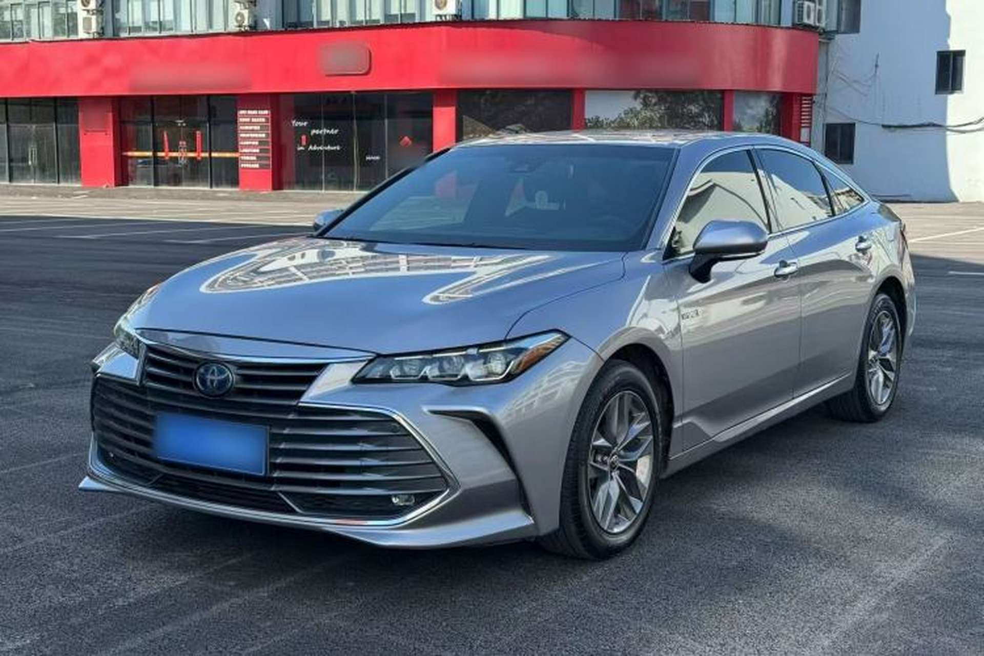 Used Toyota Avalon 2019 Dual-Engine 2.5L Luxury Edition China VI Standard Front Left 45 Deg
