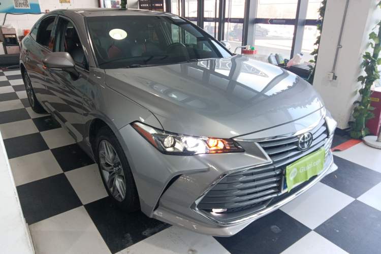 Used Toyota Avalon 2019 2.0L Ambition Edition China VI Front Right 45 Deg
