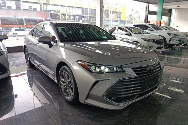 Used Toyota Avalon 2019 2.0L Luxury Edition China VI Standard Front Right 45 Deg