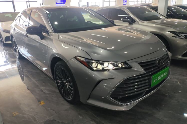 Used Toyota Avalon 2019 2.5L Touring Premium Version China VI Standard Front Right 45 Deg