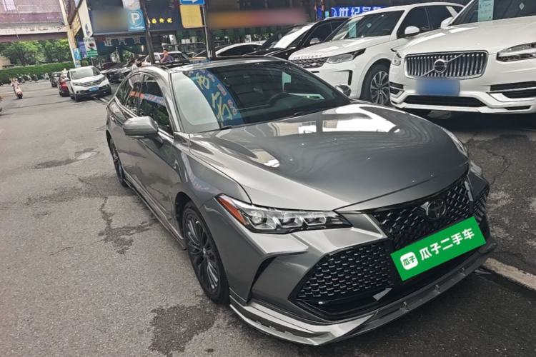 Used Toyota Avalon 2019 2.5L Touring Premium Version China VI Standard Front Right 45 Deg