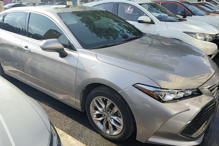 Used Toyota Avalon 2019 2.0L Luxury Edition China VI Standard Front Right 45 Deg