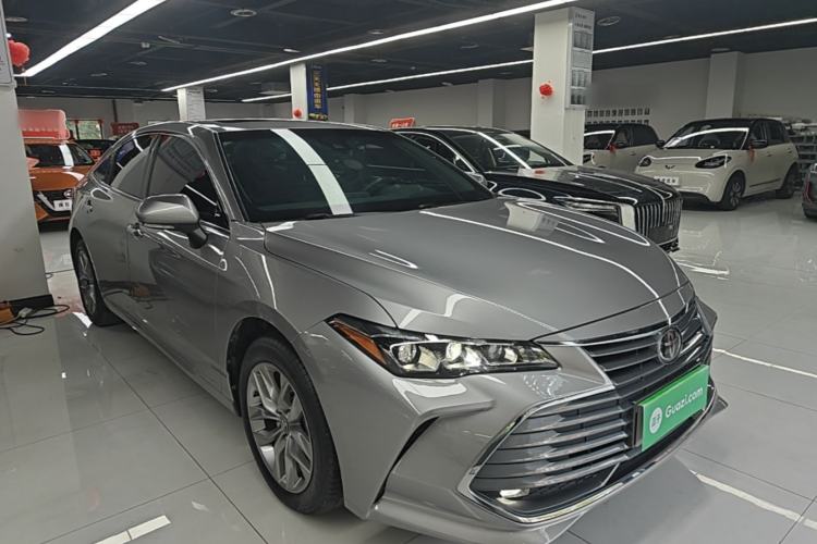 Used Toyota Avalon 2019 2.0L Luxury Edition China VI Standard Front Right 45 Deg
