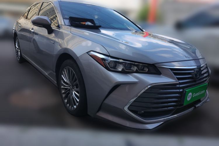 Used Toyota Avalon 2019 Dual-Engine 2.5L XLE Prestige Version China VI Standard Front Right 45 Deg