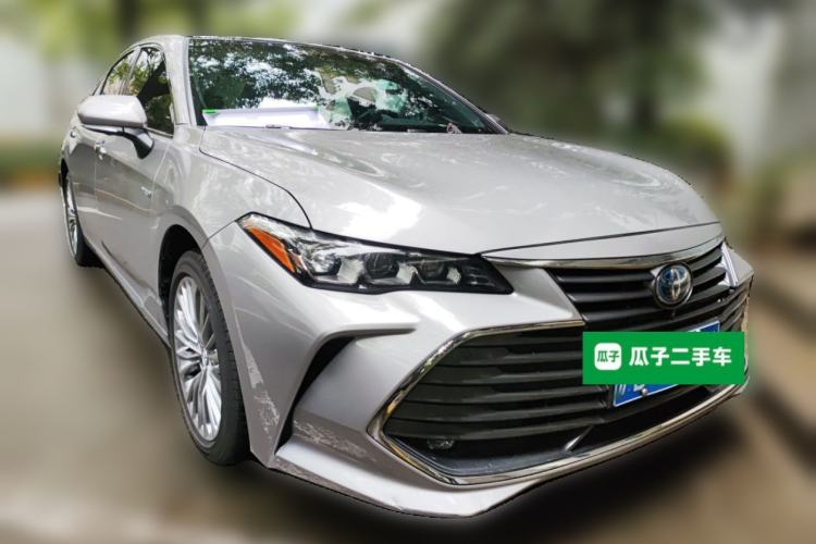 Used Toyota Avalon 2019 Dual-Engine 2.5L XLE Prestige Version China VI Standard Front Right 45 Deg