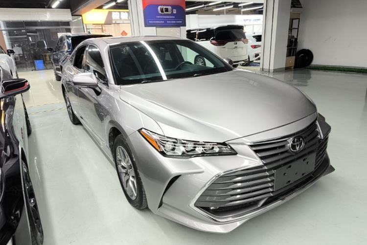 Used Toyota Avalon 2019 2.0L Luxury Edition China VI Standard Front Right 45 Deg