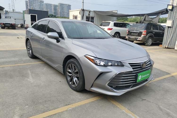 Used Toyota Avalon 2019 2.0L Luxury Edition China VI Standard Front Right 45 Deg
