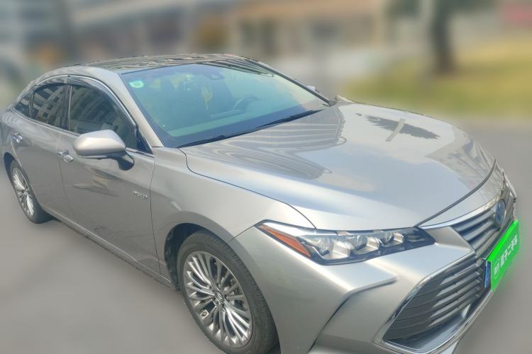 Used Toyota Avalon 2019 Dual-Engine 2.5L XLE Prestige Version China V Standard Front Right 45 Deg