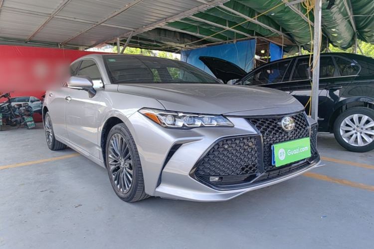 Used Toyota Avalon 2019 2.5L Touring Premium Version China VI Standard Front Right 45 Deg