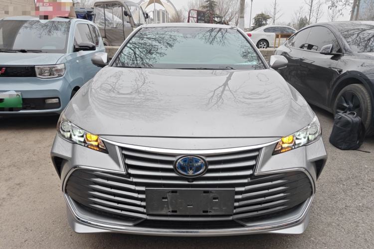 Used Toyota Avalon 2019 Dual-Engine 2.5L XLE Prestige Version China VI Standard Front