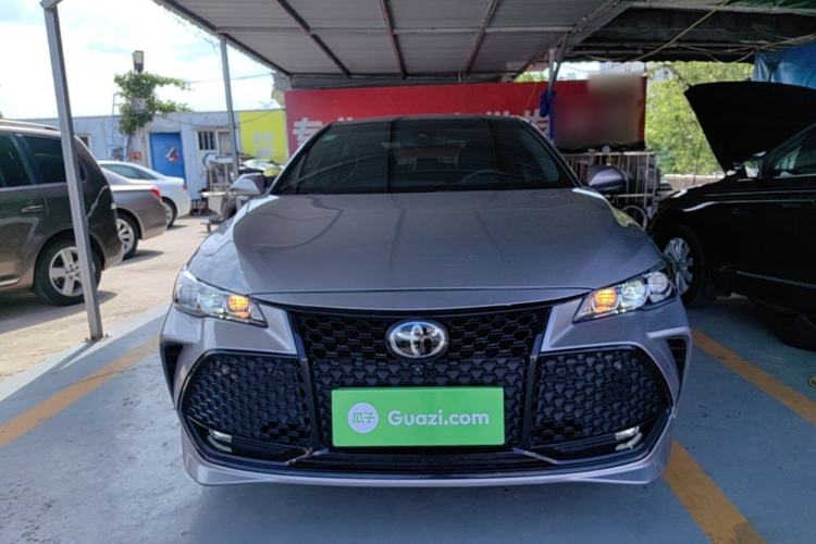 Used Toyota Avalon 2019 2.5L Touring Premium Version China VI Standard Front
