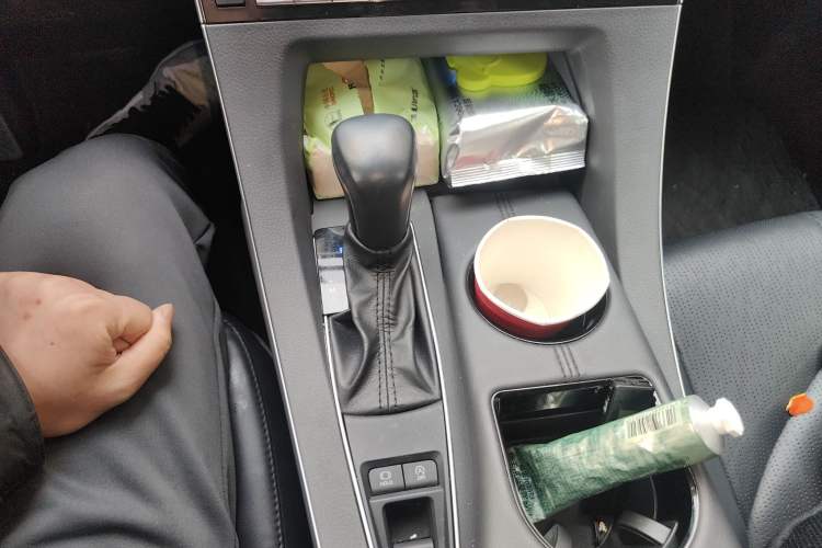 Used Toyota Avalon 2019 2.0L XLE Premium Edition China VI Gear Lever