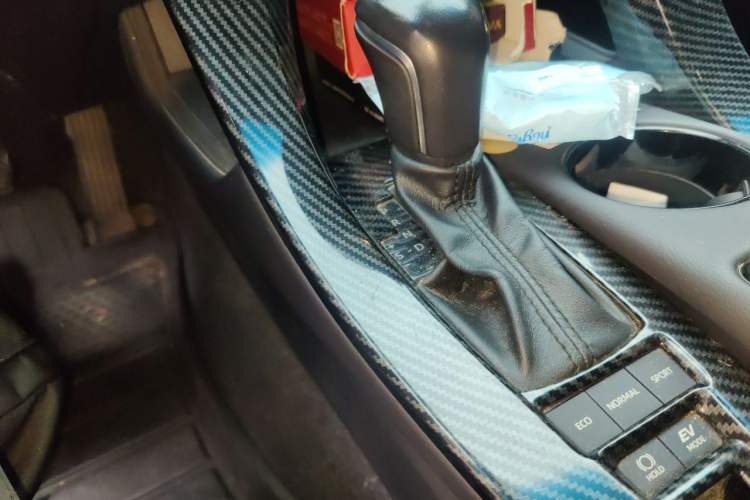 Used Toyota Avalon 2019 Dual-Engine 2.5L Luxury Edition China VI Standard Gear Lever