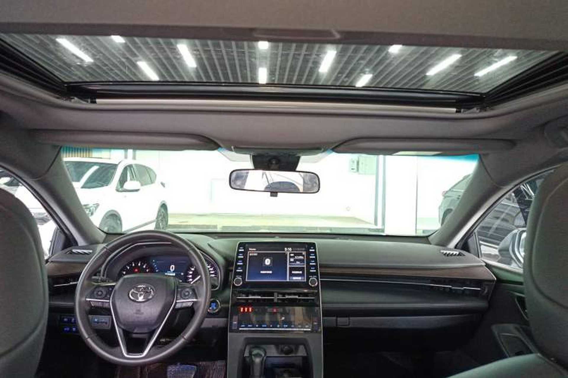 Used Toyota Avalon 2019 2.0L Luxury Edition China VI Standard Headliner