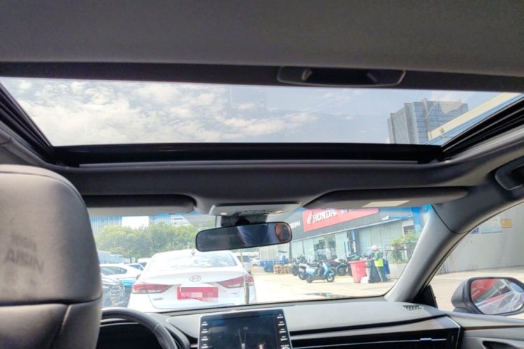 Used Toyota Avalon 2019 2.0L Luxury Edition China VI Standard Headliner