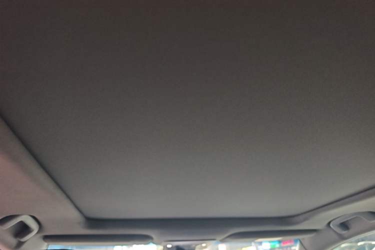 Used Toyota Avalon 2019 2.5L Touring Premium Version China VI Standard Headliner