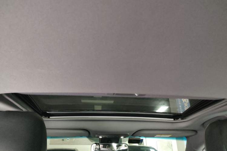 Used Toyota Avalon 2019 2.0L Luxury Edition China VI Standard Headliner