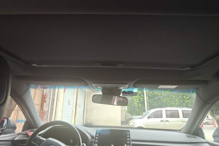 Used Toyota Avalon 2019 2.0L Luxury Edition China VI Standard Headliner