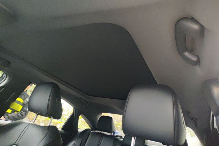 Used Toyota Avalon 2019 Dual-Engine 2.5L XLE Prestige Version China VI Standard Headliner