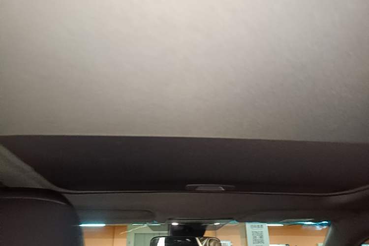 Used Toyota Avalon 2019 2.0L XLE Premium Edition China VI Headliner