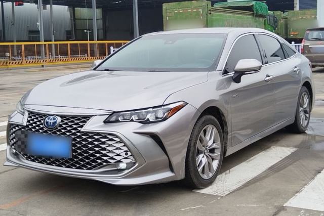 Used Toyota Avalon 2019 Dual-Engine 2.5L Luxury Edition China VI Standard