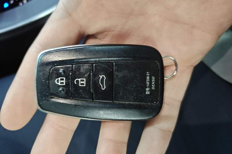Used Toyota Avalon 2019 2.0L Luxury Edition China VI Standard Interior 1