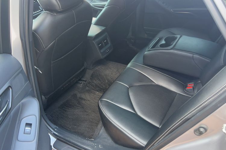 Used Toyota Avalon 2019 2.0L Ambition Edition China VI Interior 1