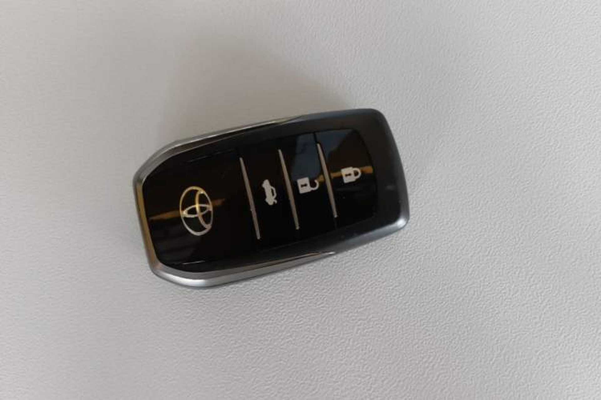 Used Toyota Avalon 2019 Dual-Engine 2.5L Luxury Edition China VI Standard Interior 1