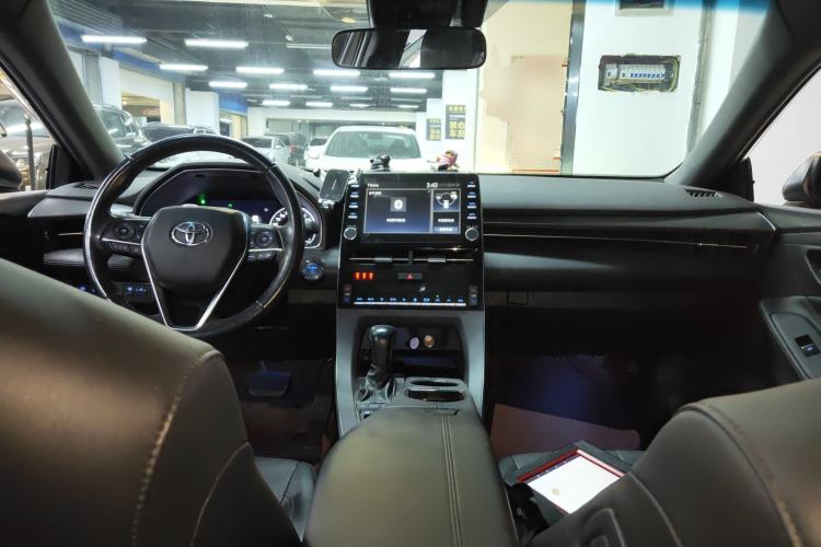 Used Toyota Avalon 2019 Dual-Engine 2.5L Luxury Edition China VI Standard Interior 2