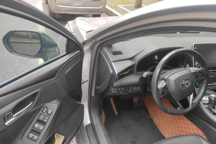 Used Toyota Avalon 2019 2.0L Luxury Edition China VI Standard Interior 3