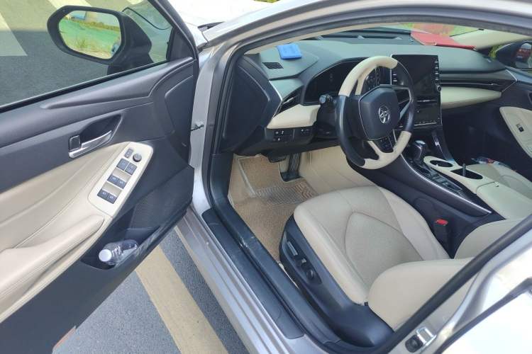 Used Toyota Avalon 2019 Dual-Engine 2.5L Luxury Edition China VI Standard Interior 3