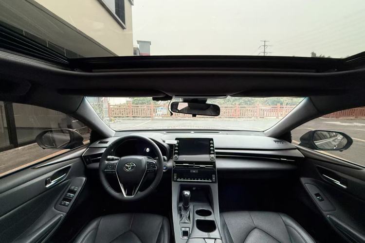 Used Toyota Avalon 2019 2.0L Luxury Edition China VI Standard Interior 3