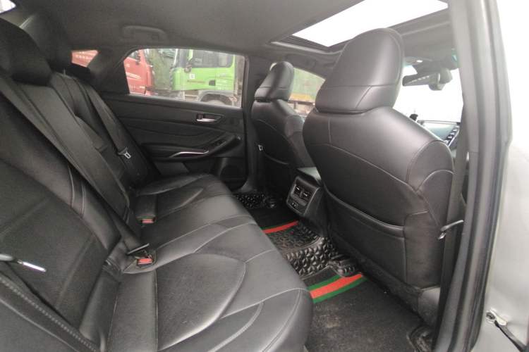 Used Toyota Avalon 2019 Dual-Engine 2.5L Luxury Edition China VI Standard Interior 3