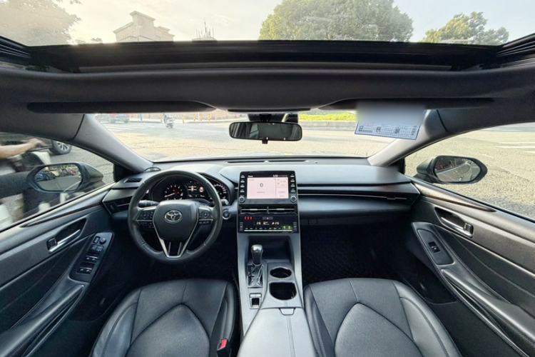 Used Toyota Avalon 2019 2.0L Luxury Edition China VI Standard Interior 9