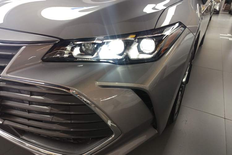 Used Toyota Avalon 2019 Dual-Engine 2.5L Luxury Edition China VI Standard Left Front Headlight