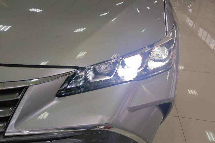Used Toyota Avalon 2019 2.0L Luxury Edition China VI Standard Left Front Headlight