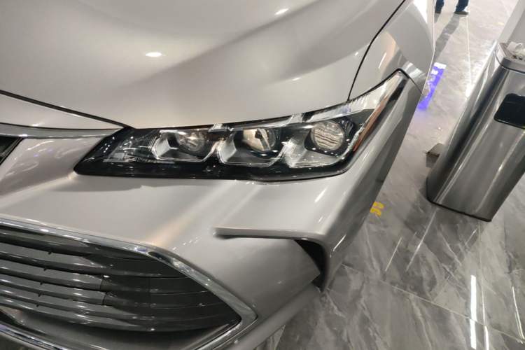 Used Toyota Avalon 2019 2.0L Luxury Edition China VI Standard Left Front Headlight