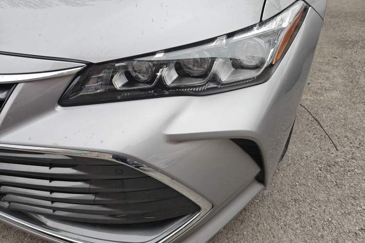Used Toyota Avalon 2019 Dual-Engine 2.5L XLE Prestige Version China VI Standard Left Front Headlight