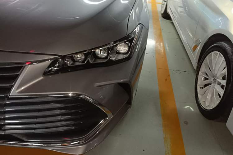 Used Toyota Avalon 2019 2.0L XLE Premium Edition China VI Left Front Headlight