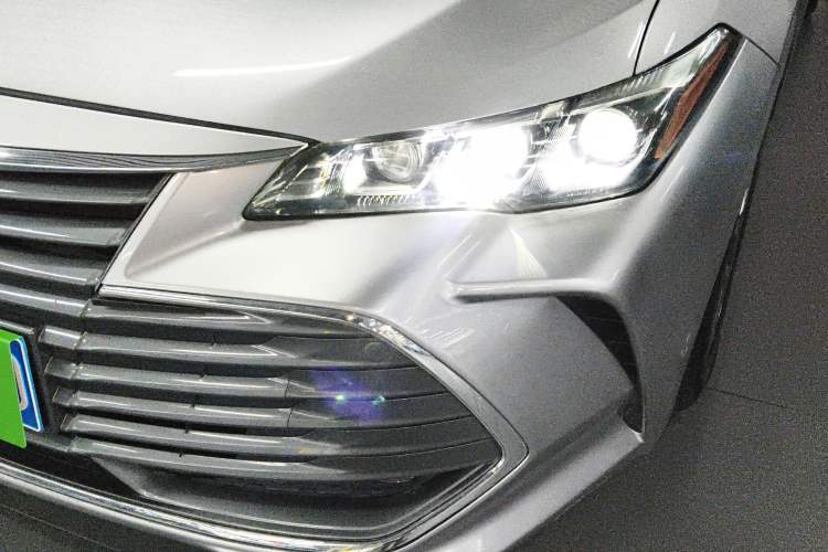 Used Toyota Avalon 2019 Dual-Engine 2.5L Luxury Edition China VI Standard Left Front Headlight
