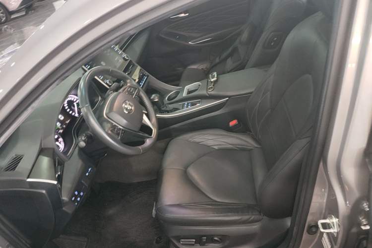 Used Toyota Avalon 2019 2.5L Touring Premium Version China VI Standard Left Front Seat