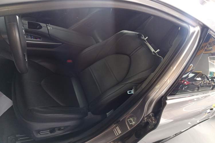 Used Toyota Avalon 2019 Dual-Engine 2.5L Luxury Edition China VI Standard Left Front Seat