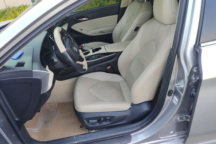 Used Toyota Avalon 2019 Dual-Engine 2.5L Luxury Edition China VI Standard Left Front Seat