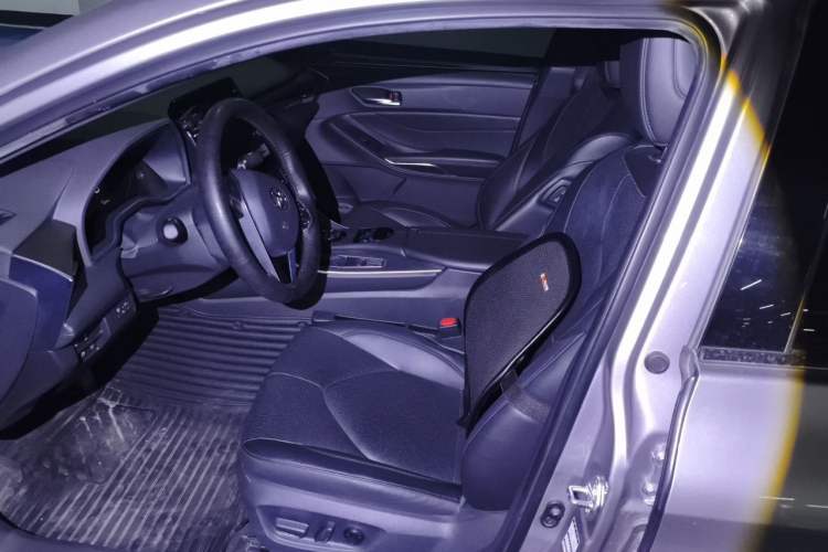 Used Toyota Avalon 2019 2.0L XLE Premium Edition China VI Left Front Seat